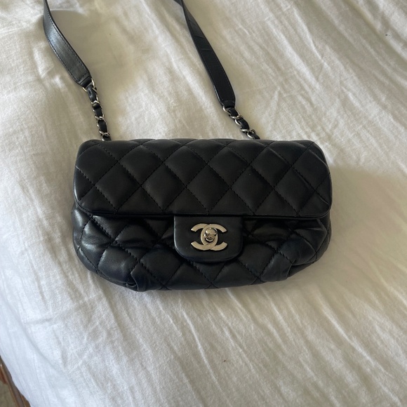 Authentic Chanel Uniform Black Leather Quilted Belt Bum Bag Sling - Picture 1 of 7